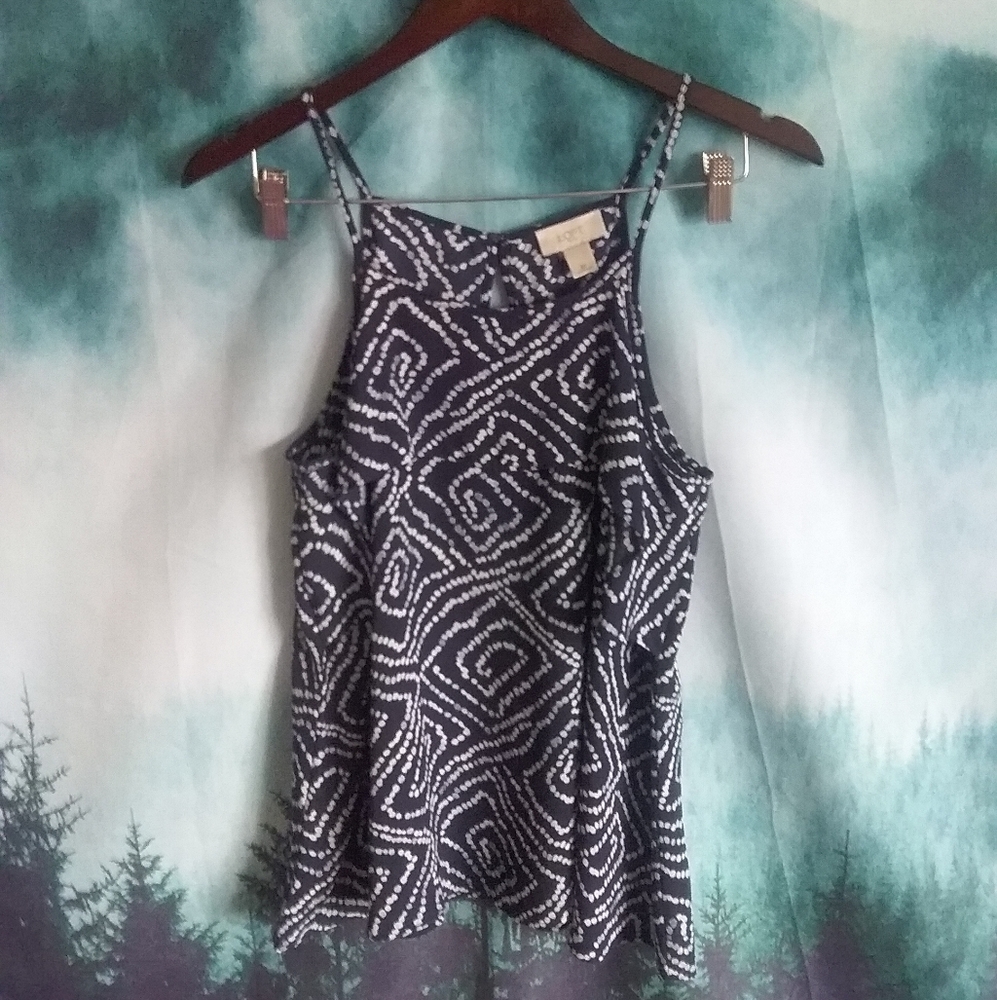 Loft Outfit Navy blue&White polka dot Tank top.